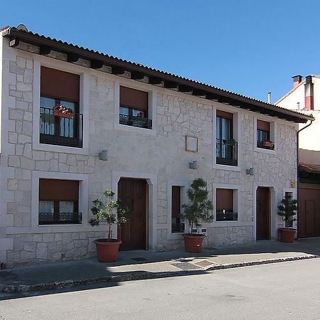 Apartamentos Turisticos Los Abuelos Montemayor de Pililla Exterior foto