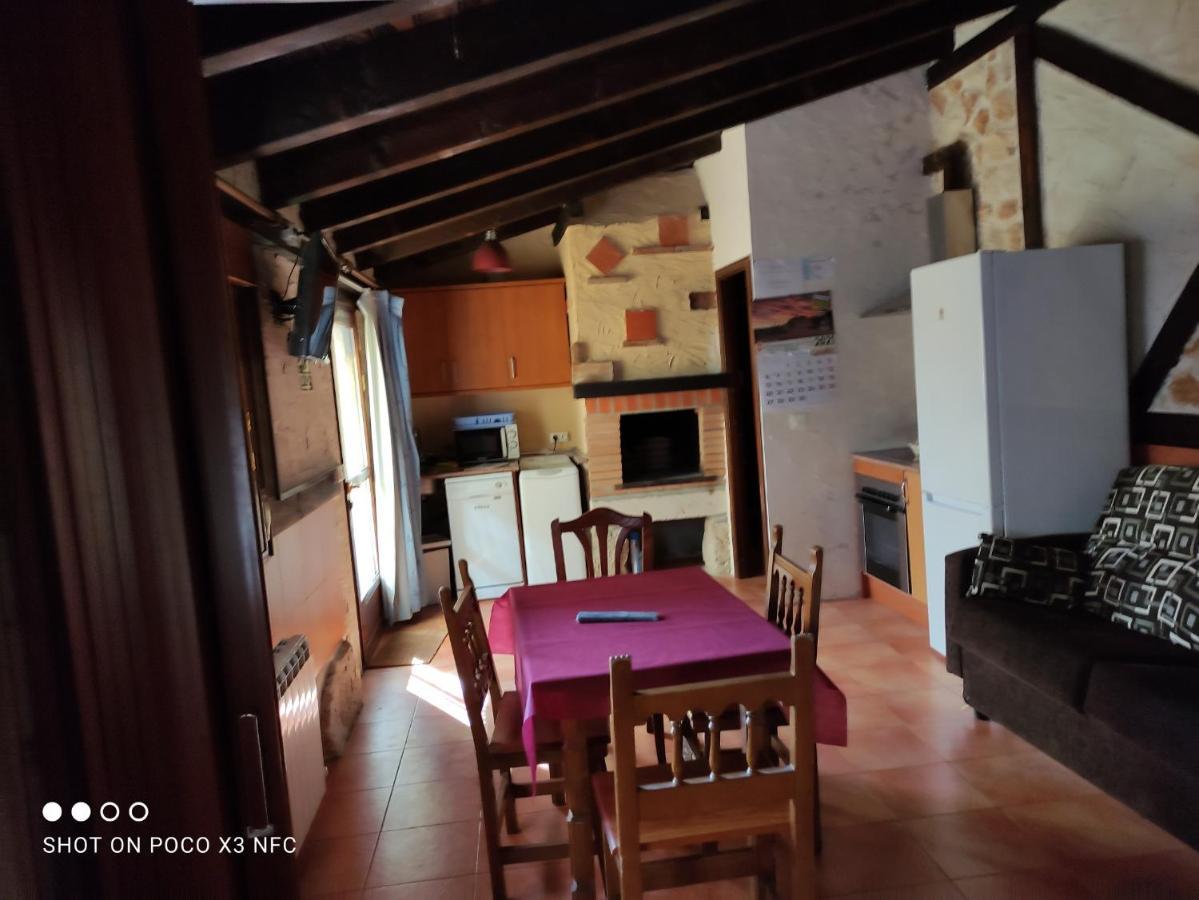 Apartamentos Turisticos Los Abuelos Montemayor de Pililla Exterior foto