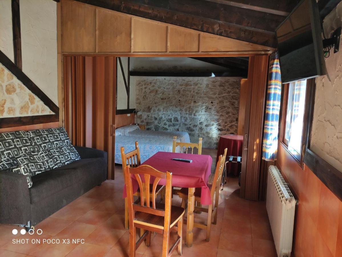 Apartamentos Turisticos Los Abuelos Montemayor de Pililla Exterior foto