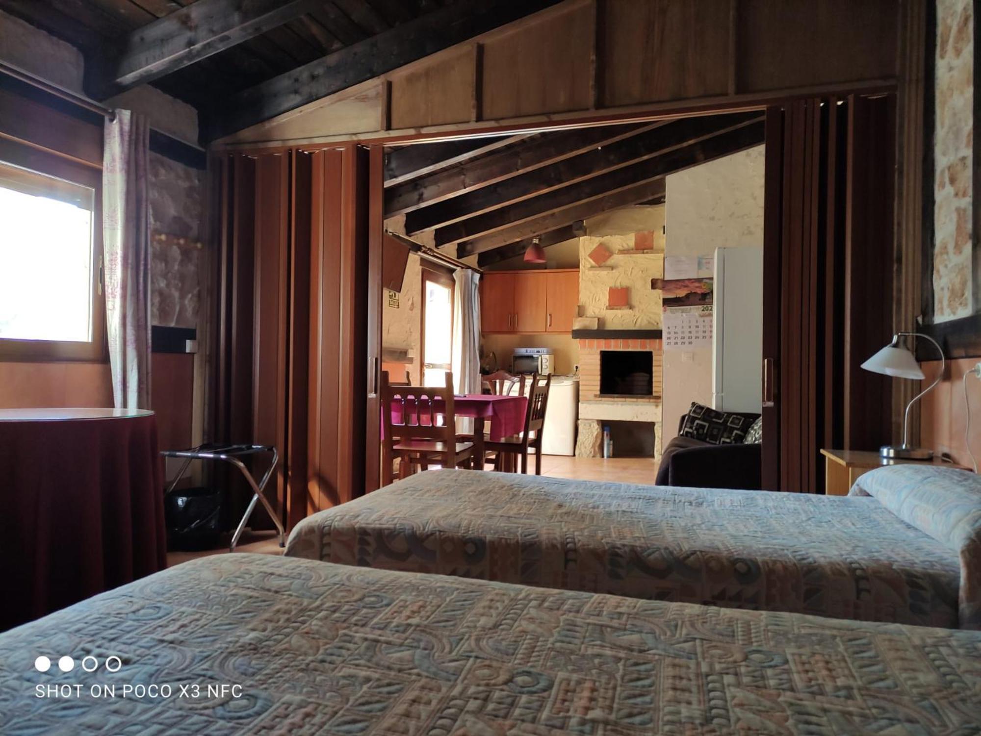 Apartamentos Turisticos Los Abuelos Montemayor de Pililla Exterior foto