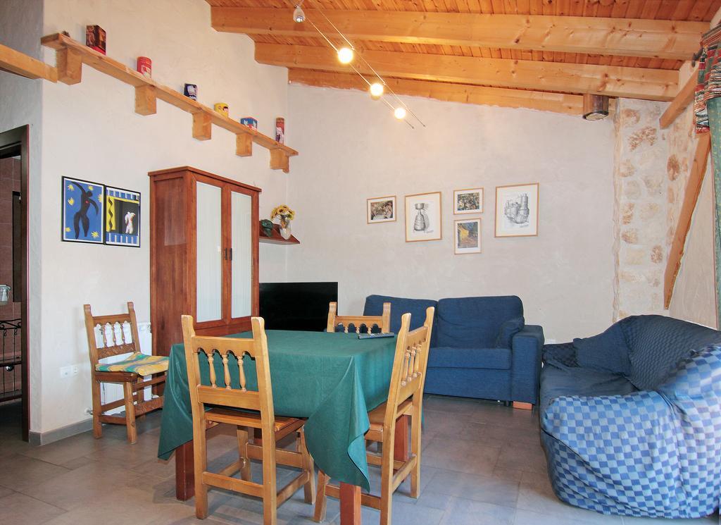 Apartamentos Turisticos Los Abuelos Montemayor de Pililla Exterior foto